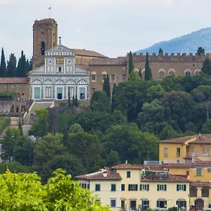 A Postcard View In A Vintage Appartement Florence